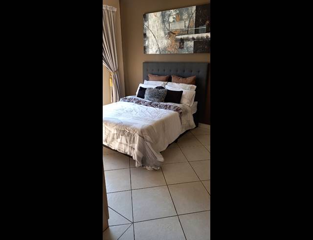 3 BEDROOM TOWNHOUSE FOR SALE IN RIVERSDALE